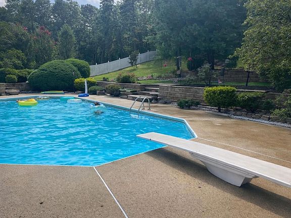 4th image of 302 E Bird Village Road