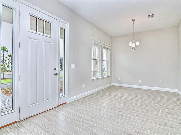 2nd image of 2933 Voyager Ave
