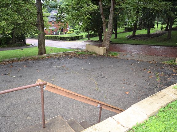 4th image of 147 Lemoyne Ave