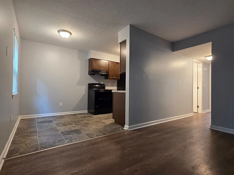 1590 Illinois Rd — Photo 11
