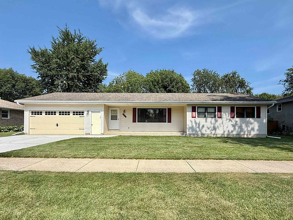 1st image of 2222 N Lexington Dr