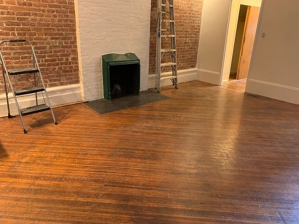 1st image of 16 W 87th St Front 3