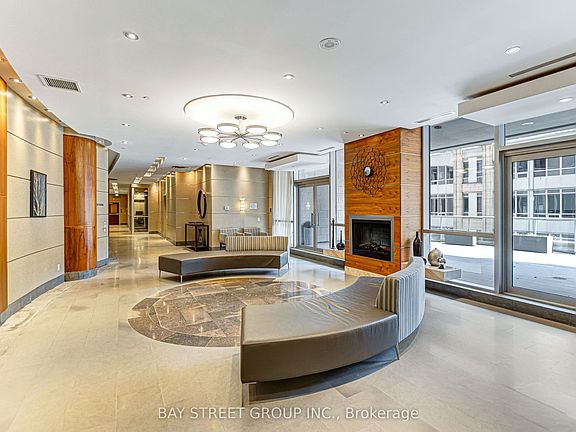 4th image of 763 Bay St #4105