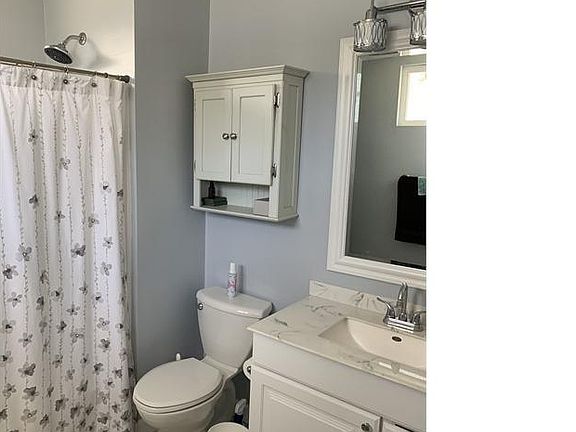 5th image of 934 N Lawrence St