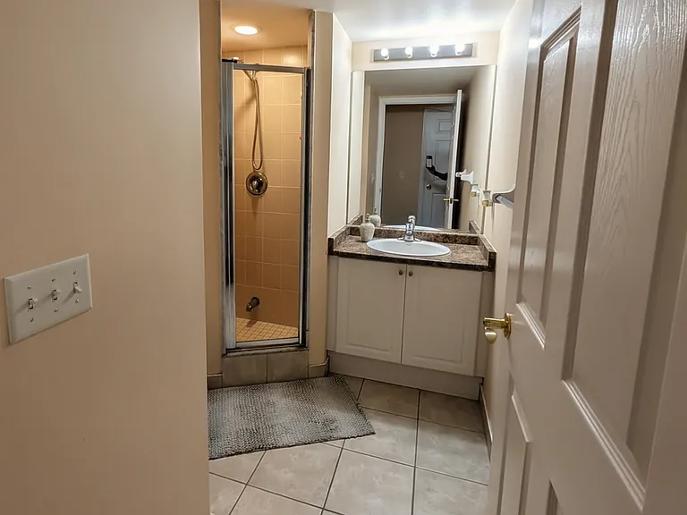 51 Lower Simcoe St #815 — Photo 8