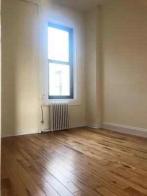 Rented by City Connections Realty | media 15