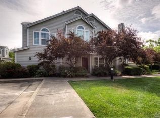 654 Wisteria Ln, Santa Rosa, CA 95407