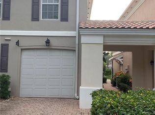 5657 Cove Cir #52, Naples, FL 34119