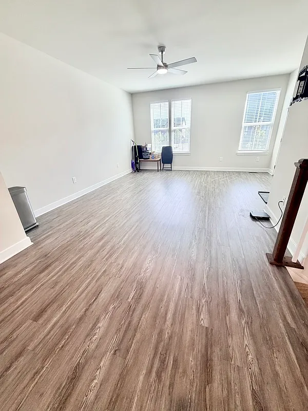 3 bed, 2.5 bath, 1960 sqft, $2,395 — Photo 4