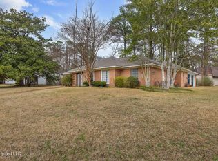5420 Marblehead Dr, Jackson, MS 39211
