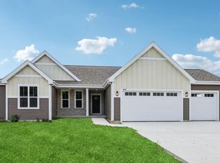 6635 Royal View Dr, Deforest, WI 53532