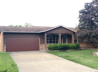 2916 Park Valley Dr, Saint Peters, MO 63376