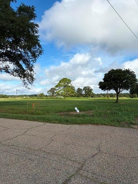 2nd image of La Tung Rd