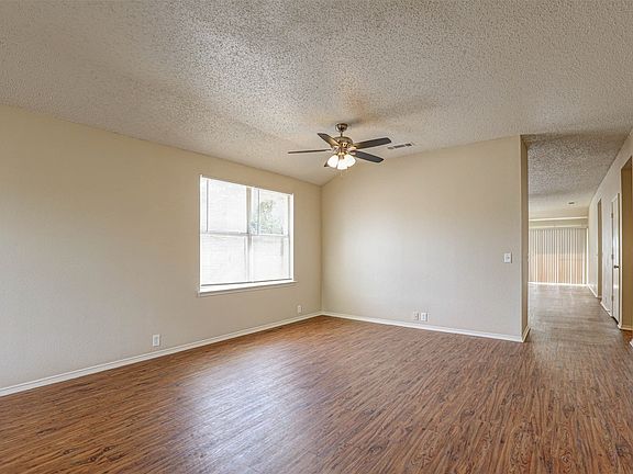4th image of 1815 Citadel Dr