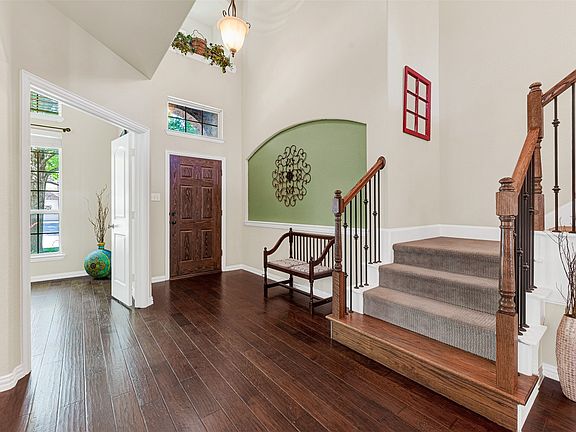 4th image of 10624 Leesa Dr
