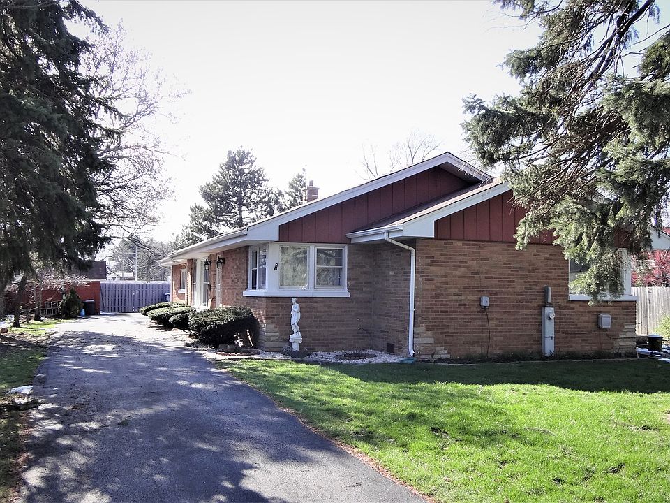 1st image of 11008 S 76th Ave