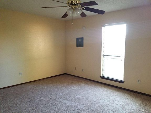 5th image of 333 SW 92nd St