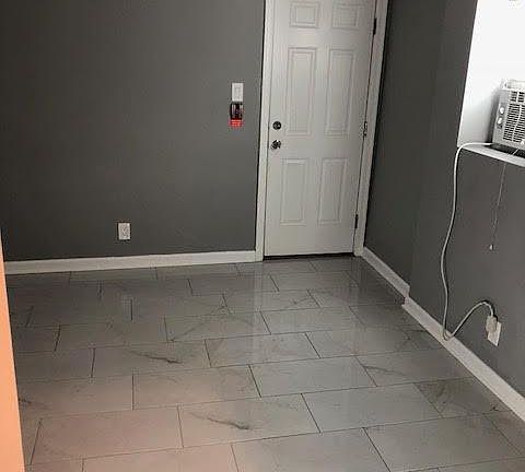 4th image of 106 W Thompson St #A