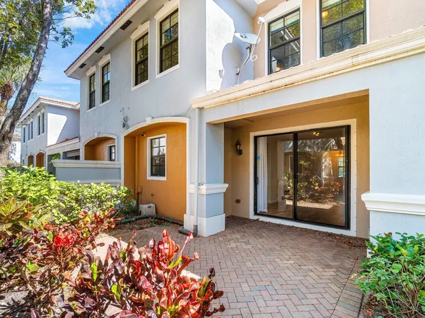 238 E Chrystie Circle, Delray Beach, FL 33484