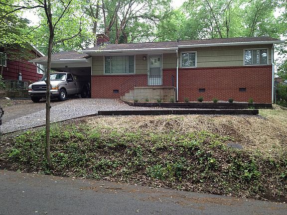 2nd image of 204 Tall Oaks Dr