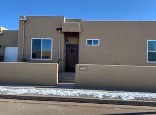 533 Camino De Guadalupita, Santa Fe, NM 87505