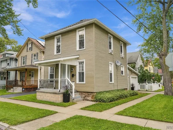 62 Beattie Ave, Lockport, NY 14094