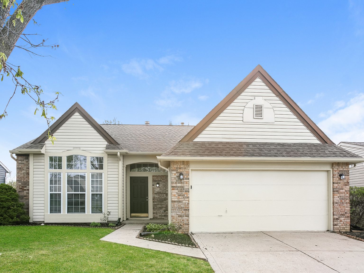 CQ 4+×2 6121 Jester Ct, Indianapolis, IN 46254 | Zillow