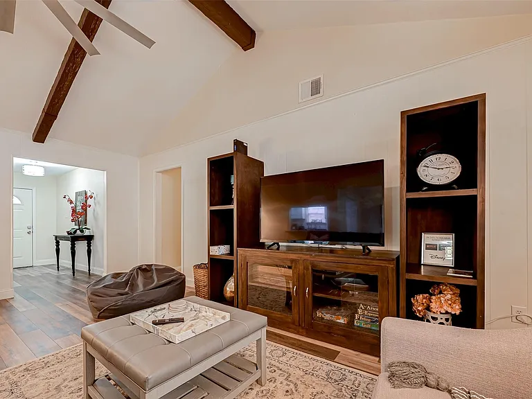 3903 Hermitage Hollow Ln — Photo 8
