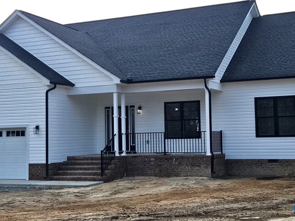 238 Oswald Ln, Dunnsville, VA 22454