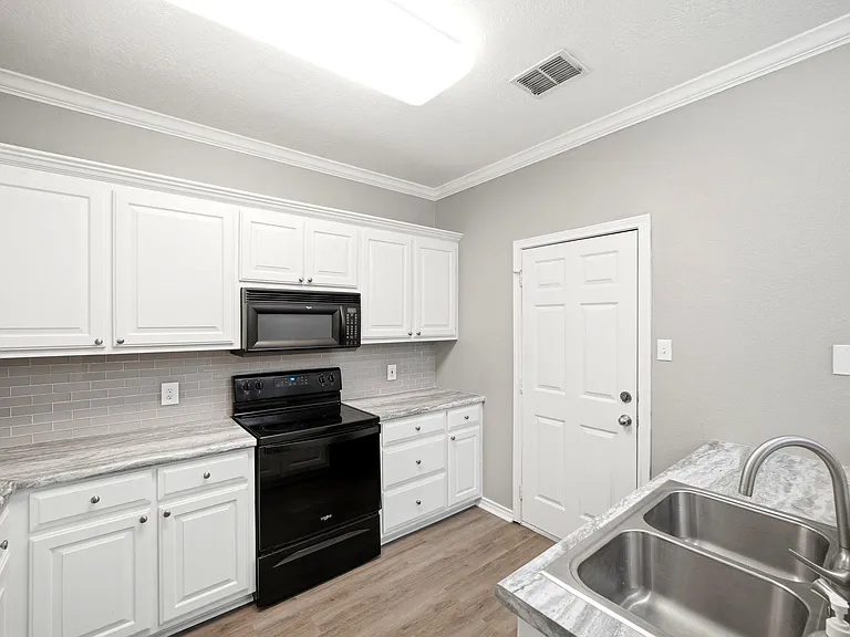1612 Culture Ln — Photo 17