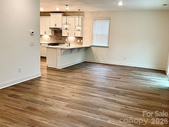 3rd image of 225 Bellina Dr