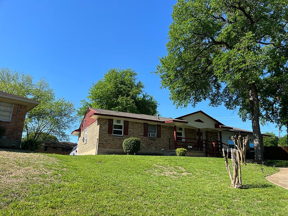 2nd image of 1208 Whispering Cir