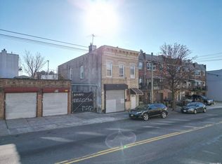 1884 Stanhope St, Flushing, NY 11385