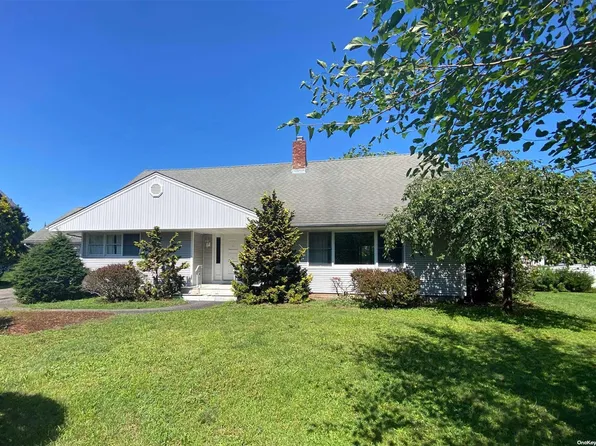 535 Bay Home Road, Southold, NY 11971