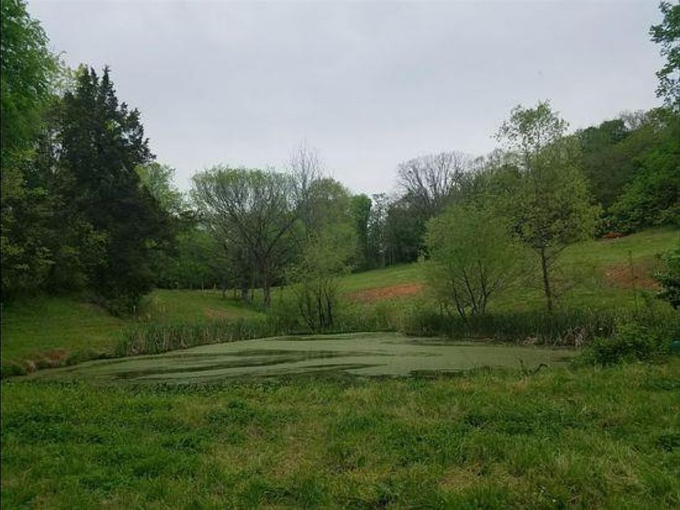 2nd image of 1695 Campbell Rd