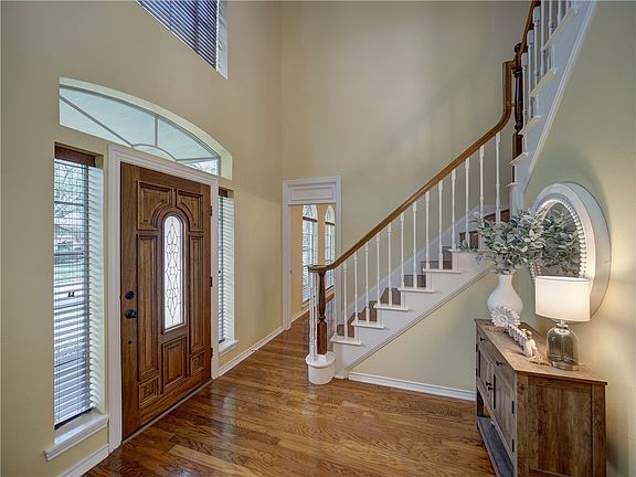 3rd image of 7022 Dunsford Dr
