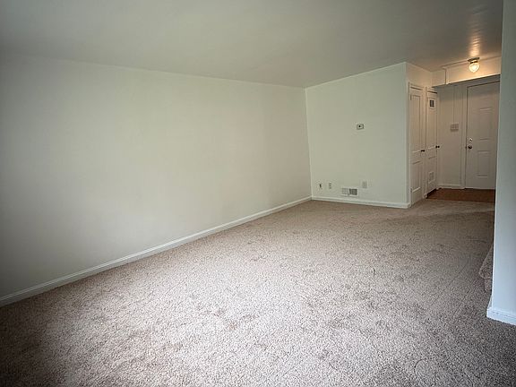 5th image of 38 N Rodney Dr