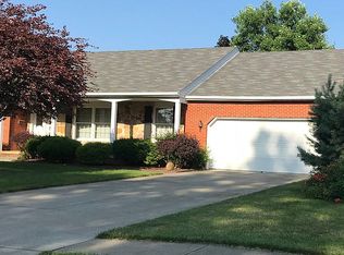 909 Goldenrod Dr, Bellevue, OH 44811