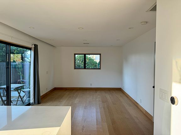 Living Room (looking from the kitchen)