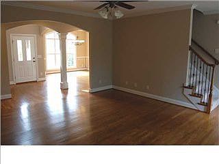 3rd image of 205 Creekwood Ct