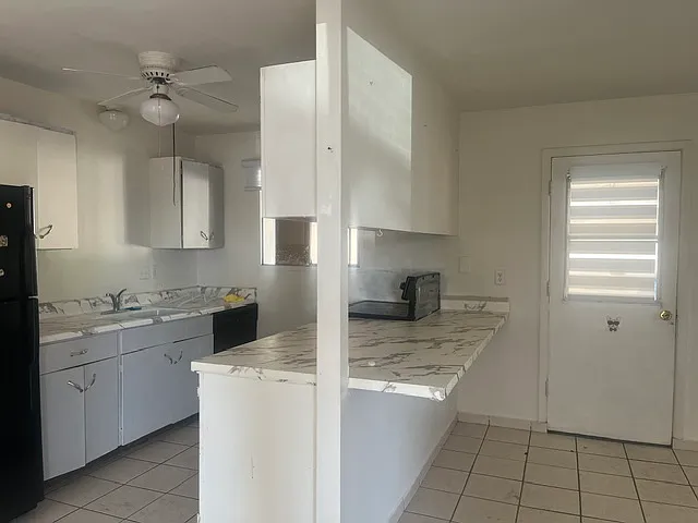 5224 W Windsor Ave — Photo 3
