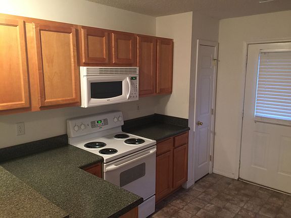 2nd image of 2132 Tom St