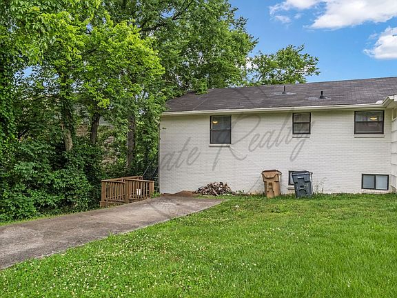 4th image of 606 Ellen Dr Unit A