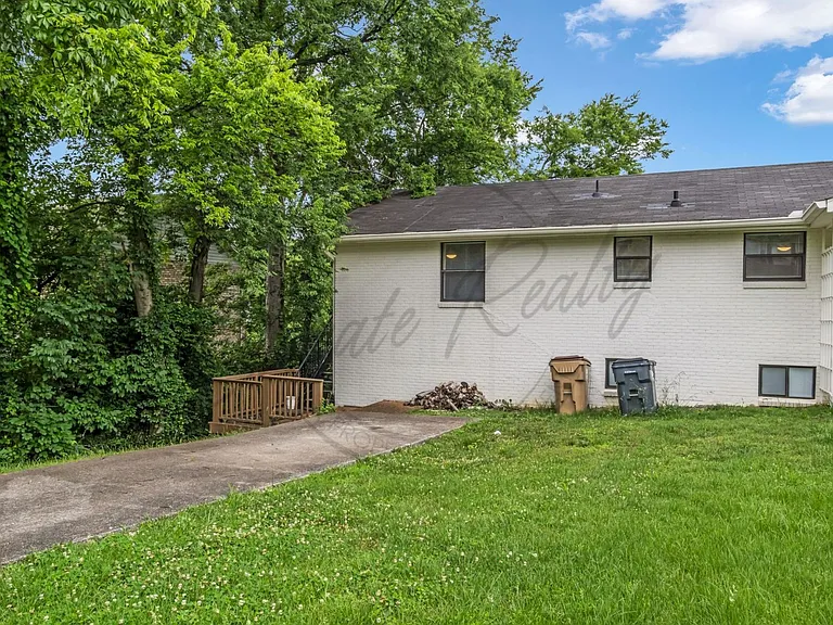 606 Ellen Dr #A — Photo 4