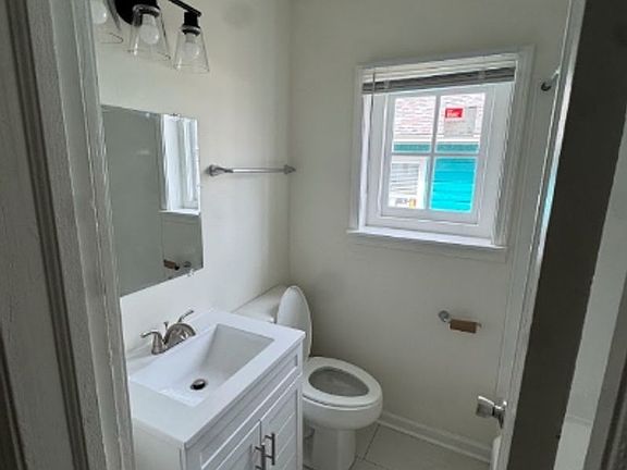 3rd image of 1509 N Chester Ave #1511