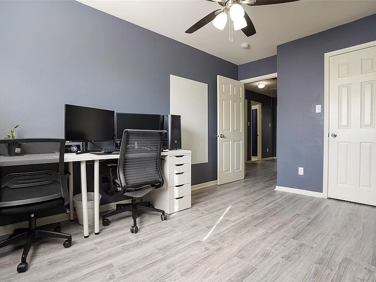 6419 Waldron Dr #B — Photo 18