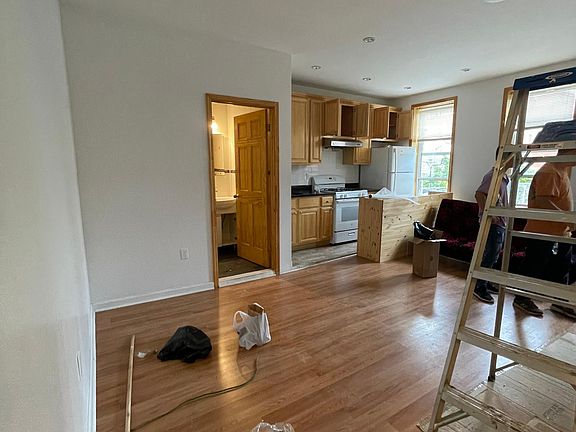 5th image of 2427 E 14th St #1