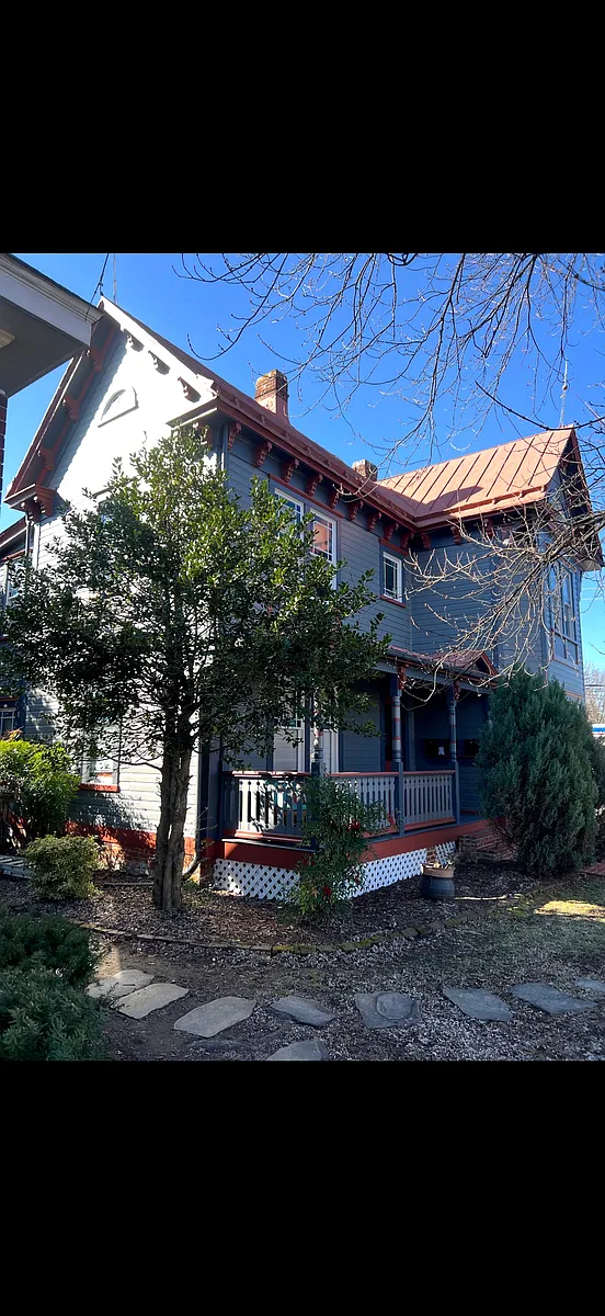 Building Photo - 444 Elm Ave SW #3