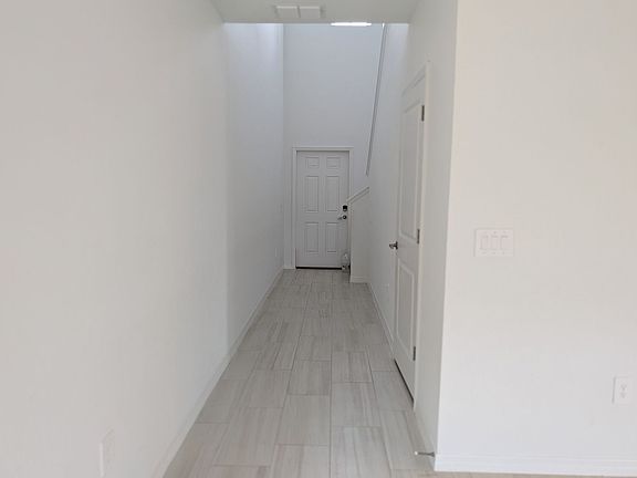 5th image of 34990 Gravelly Dr