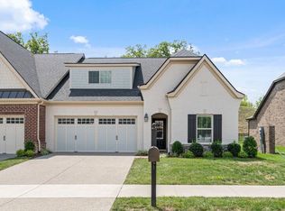 951 Cherry Grove Dr, Hendersonville, TN 37075